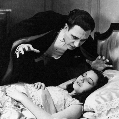 Lupita_Tovar_and_Carlos_Villarías_in_Dracula_(1931_spanish_film) Lupita_Tovar_and_Carlos_Villarías_in_Dracula_(1931_spanish_film)
